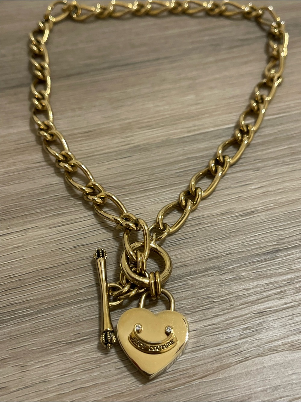 Vintage Juicy Couture Y2K Gold Heart Padlock Toggle Necklace - Picture 3 of 9